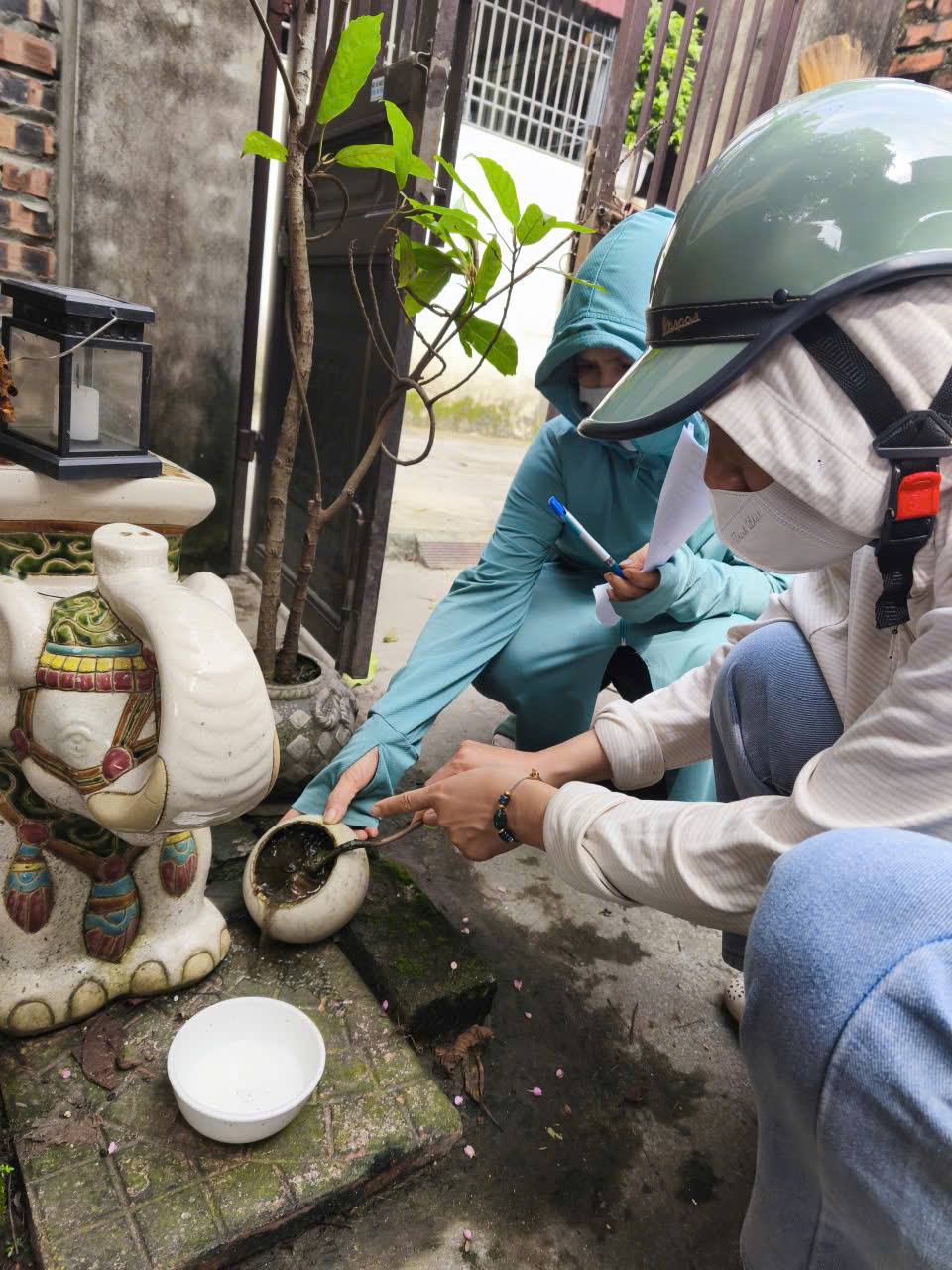 Tổ dân phố Phù Sa tổng vệ sinh môi trường phòng chống sốt xuất huyết