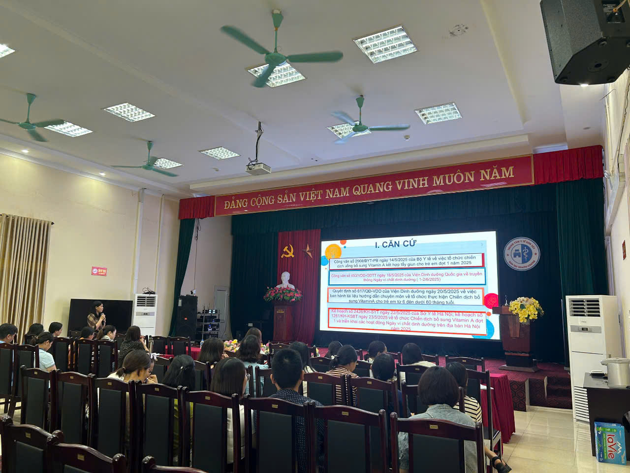 Dự kiến thị xã Sơn Tây sẽ có khoảng 4982 trẻ từ 6 đến dưới 36 tháng tuổi trên địa bàn thị xã được uống bổ sung Vitamin A liều cao