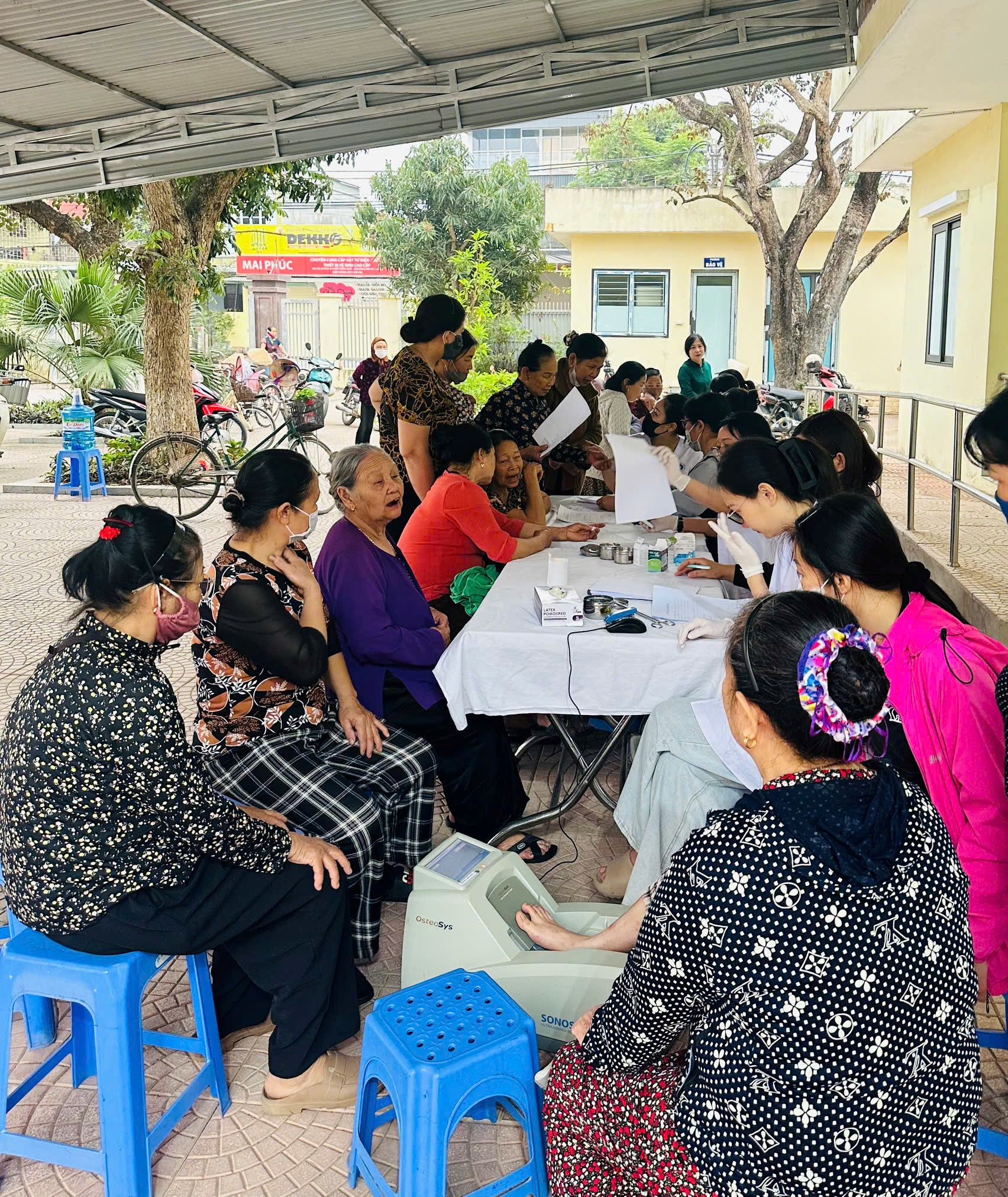 Chiến dịch cung cấp các dịch vụ chăm sóc sức khỏe sinh sản, kế hoạch hóa gia đình và nâng cao chất lượng dân số triển khai thu hút 671 người tham gia sau 4 ngày tổ chức