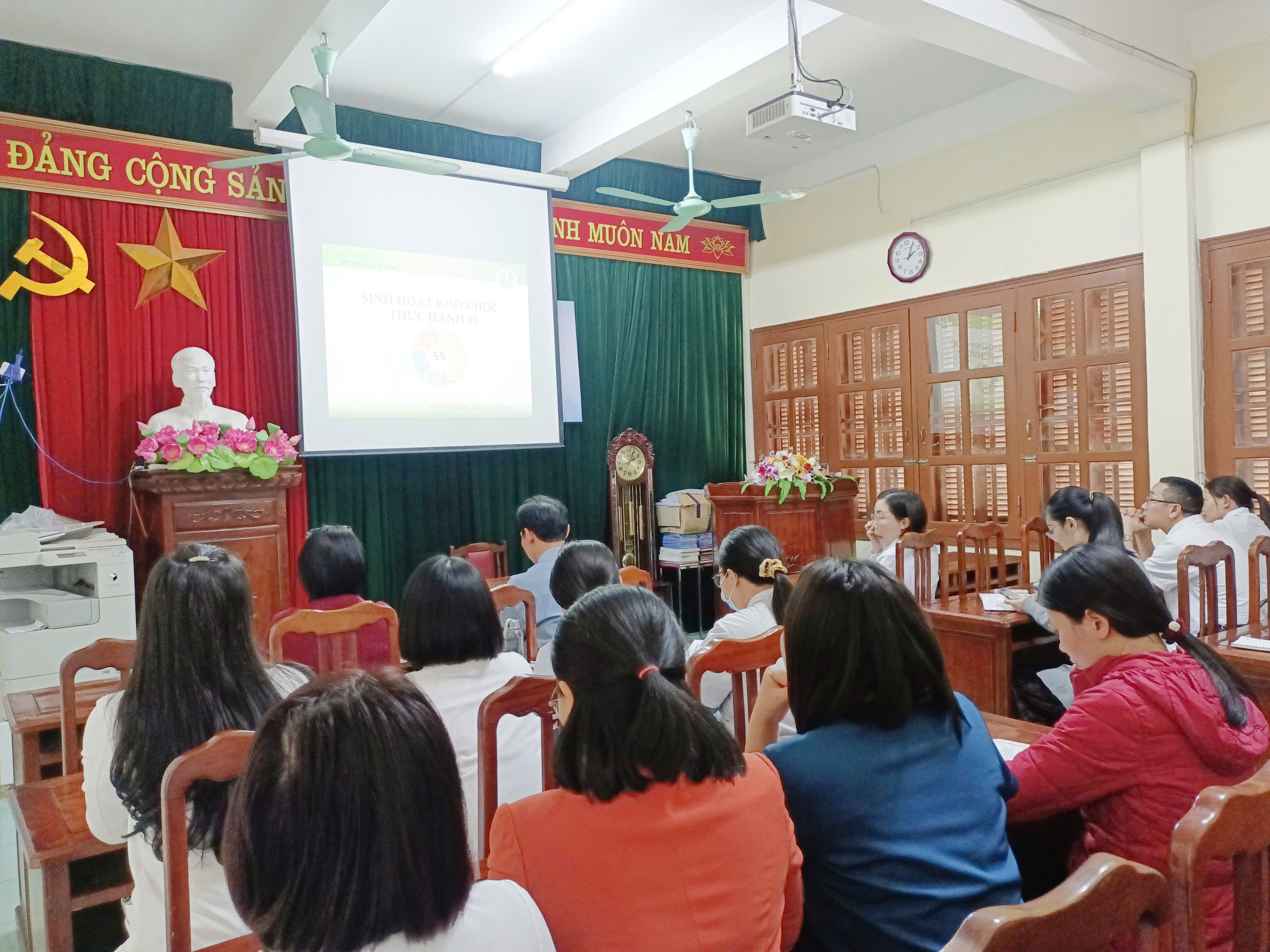 🔬 SINH HOẠT KHOA HỌC THÁNG 11/2025 🔬