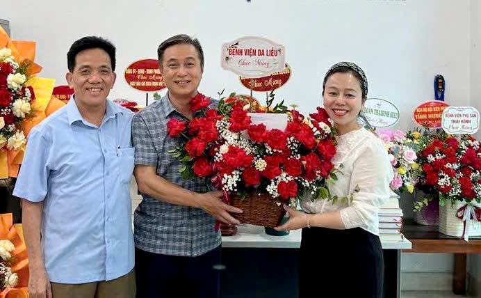 BỆNH VIỆN DA LIỄU CHÚC MỪNG NGÀY BÁO CHÍ CÁCH MẠNG VIỆT NAM 21/6 💐💐💐