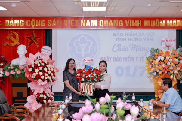 BỆNH VIỆN DA LIỄU CHÚC MỪNG NGÀY BẢO HIỂM Y TẾ VIỆT NAM 01/7