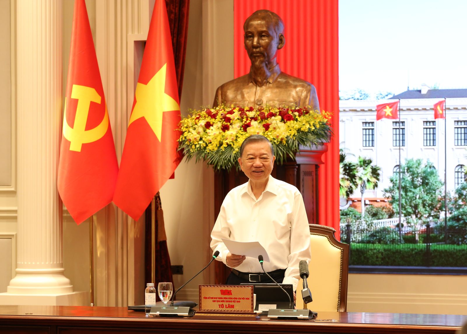 Anh-tin-bai