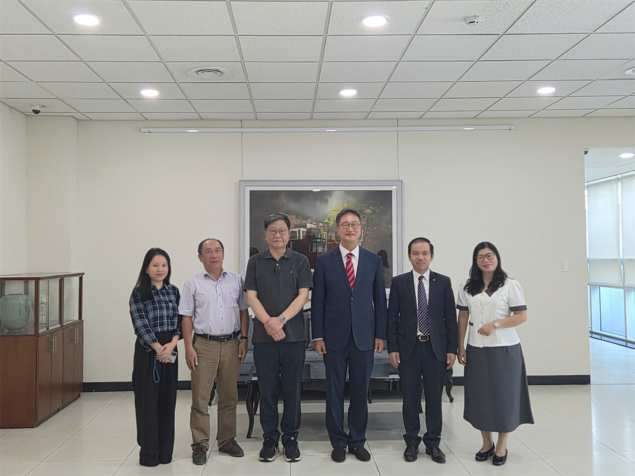 Thăm và làm việc với Lãnh sự quán Hàn Quốc tại TPHCM và Lãnh đạo Trung tâm nghiên cứu ASEAN của Đại học Quốc gia Seoul