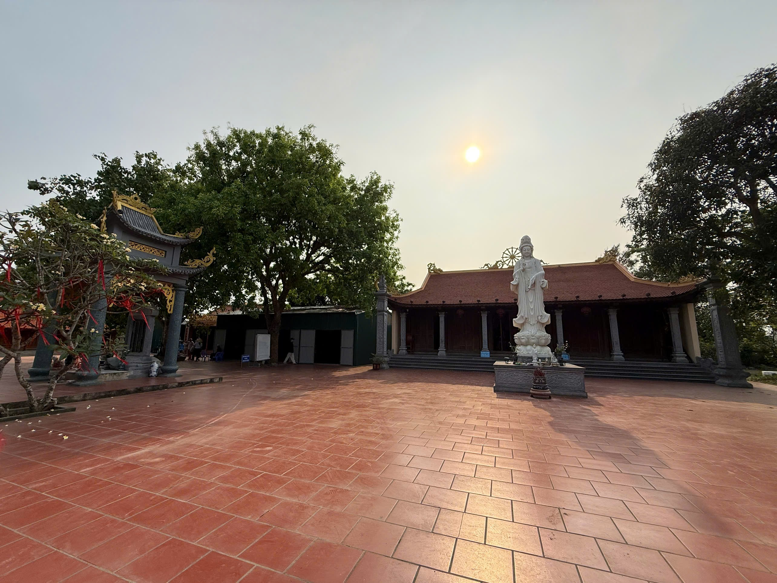 Anh-tin-bai