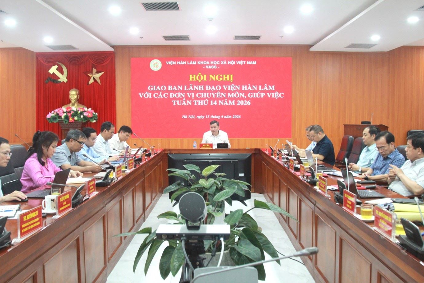 Hội nghị giao ban Lãnh đạo Viện Hàn lâm Khoa học xã hội Việt Nam với các đơn vị chuyên môn, giúp việc tuần thứ 14 năm 2026