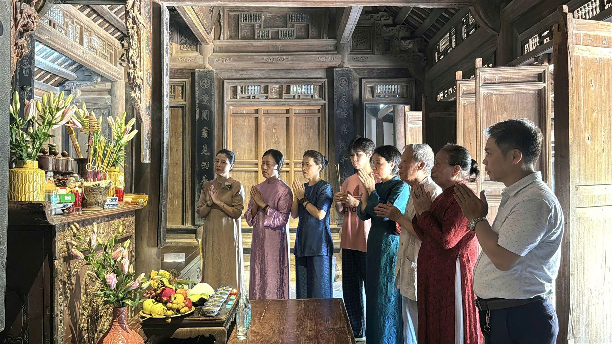 Anh-tin-bai