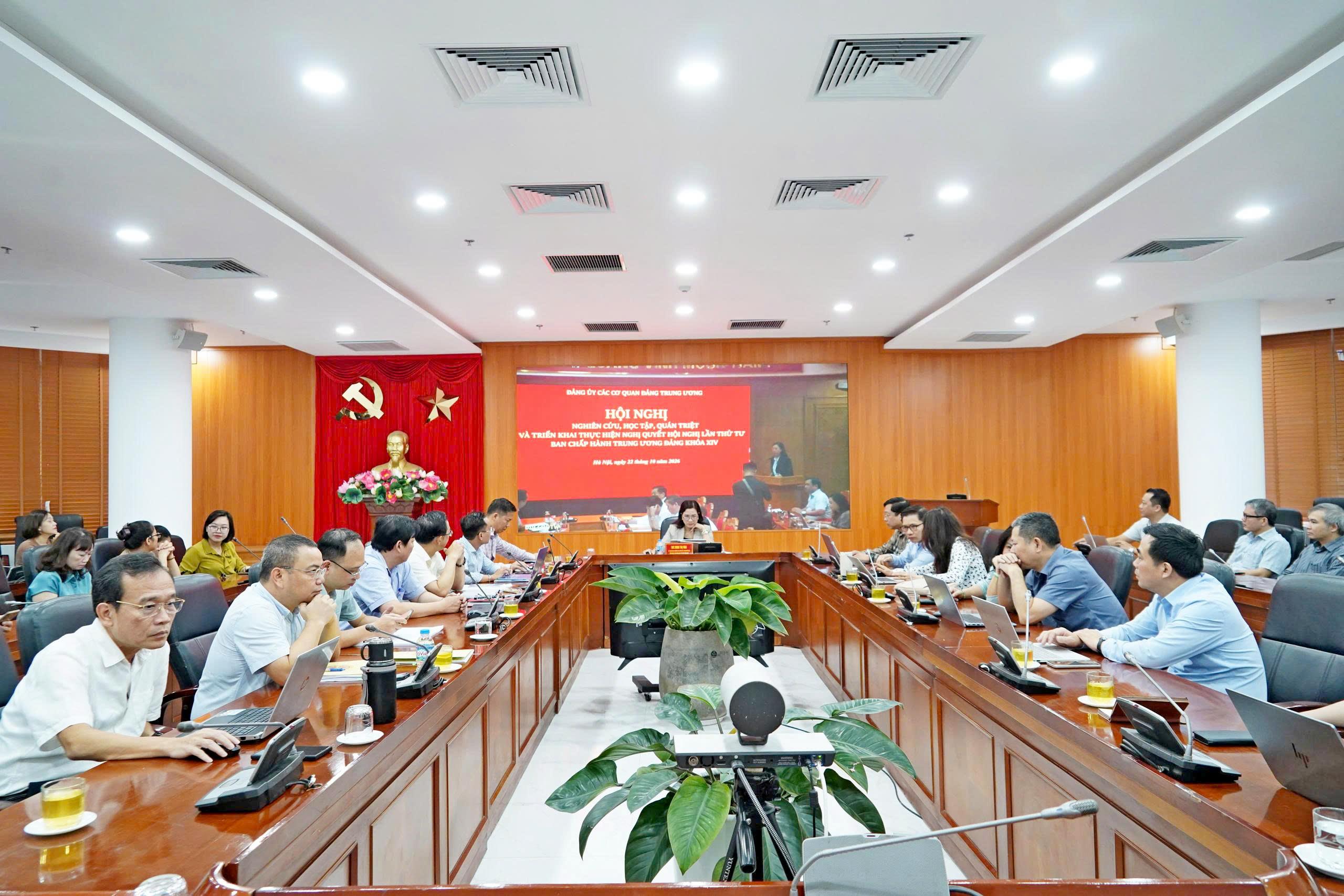 Viện Hàn lâm Khoa học xã hội Việt Nam tham dự Hội nghị nghiên cứu, học tập, quán triệt và triển khai thực hiện Nghị quyết Hội nghị Trung ương 4, khóa XIV
