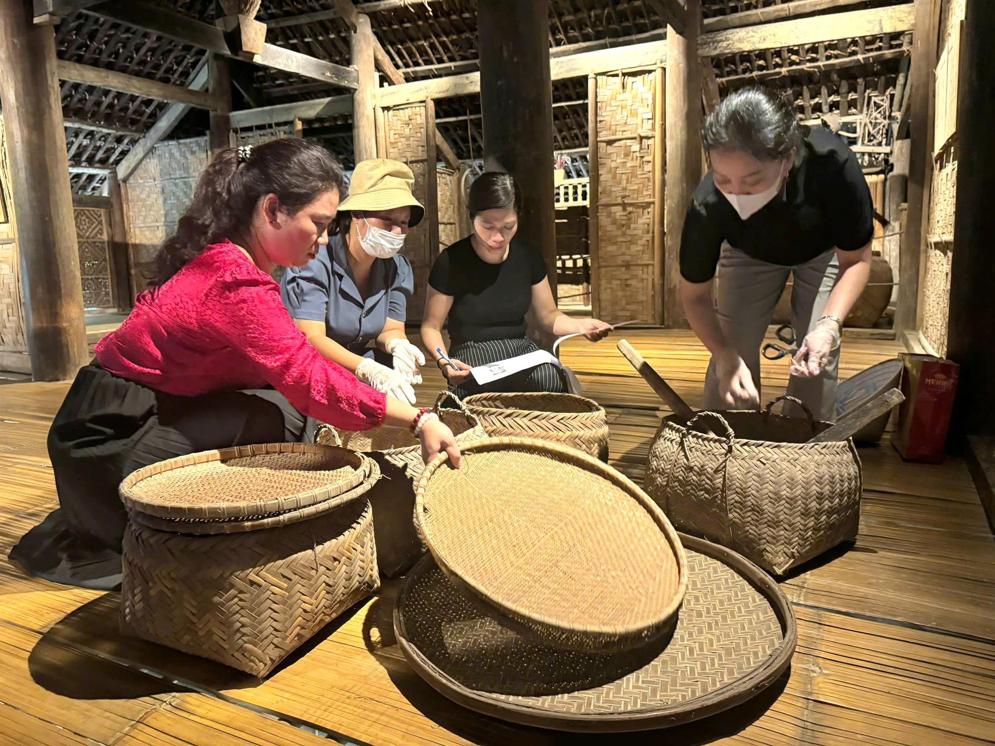 Anh-tin-bai