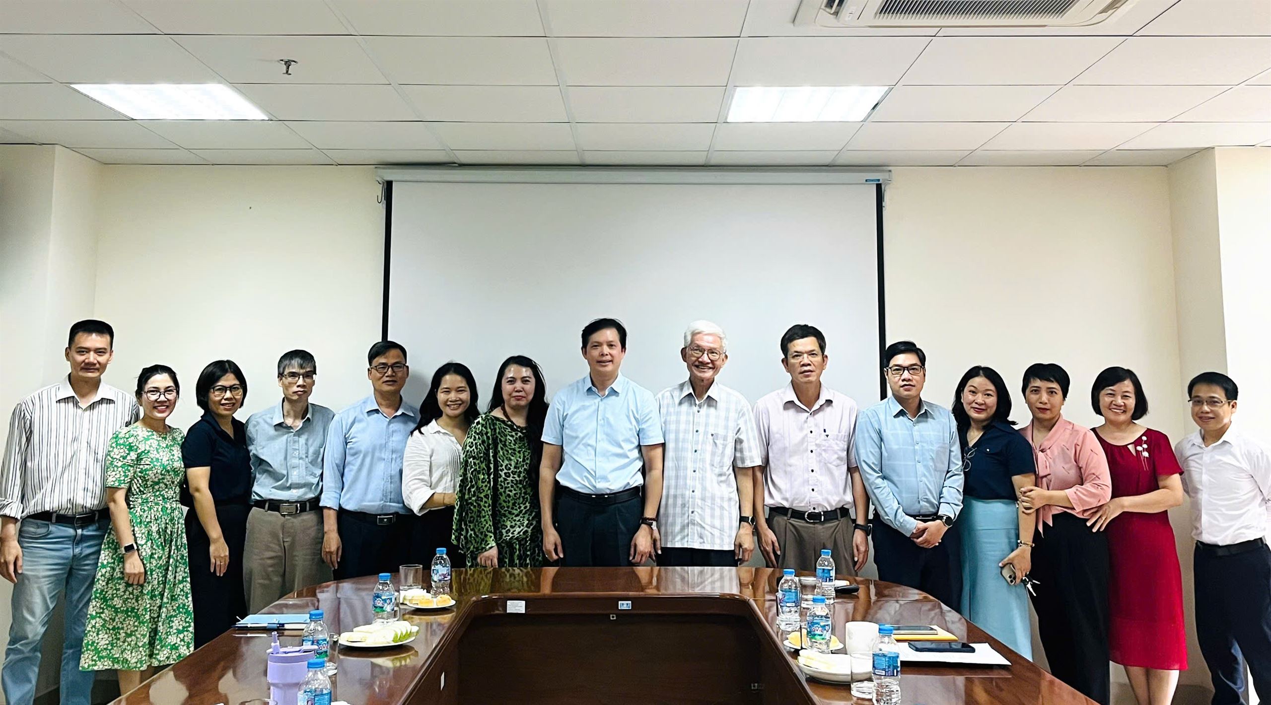 Chi bộ Viện Nghiên cứu Châu Âu và Châu Mỹ tổ chức sinh hoạt chuyên đề quý II năm 2026 về tư tưởng ngoại giao của Hồ Chí Minh