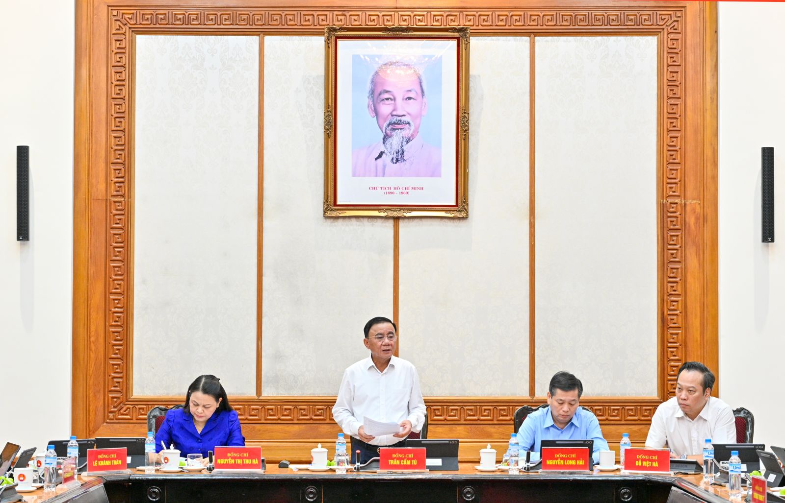 Anh-tin-bai