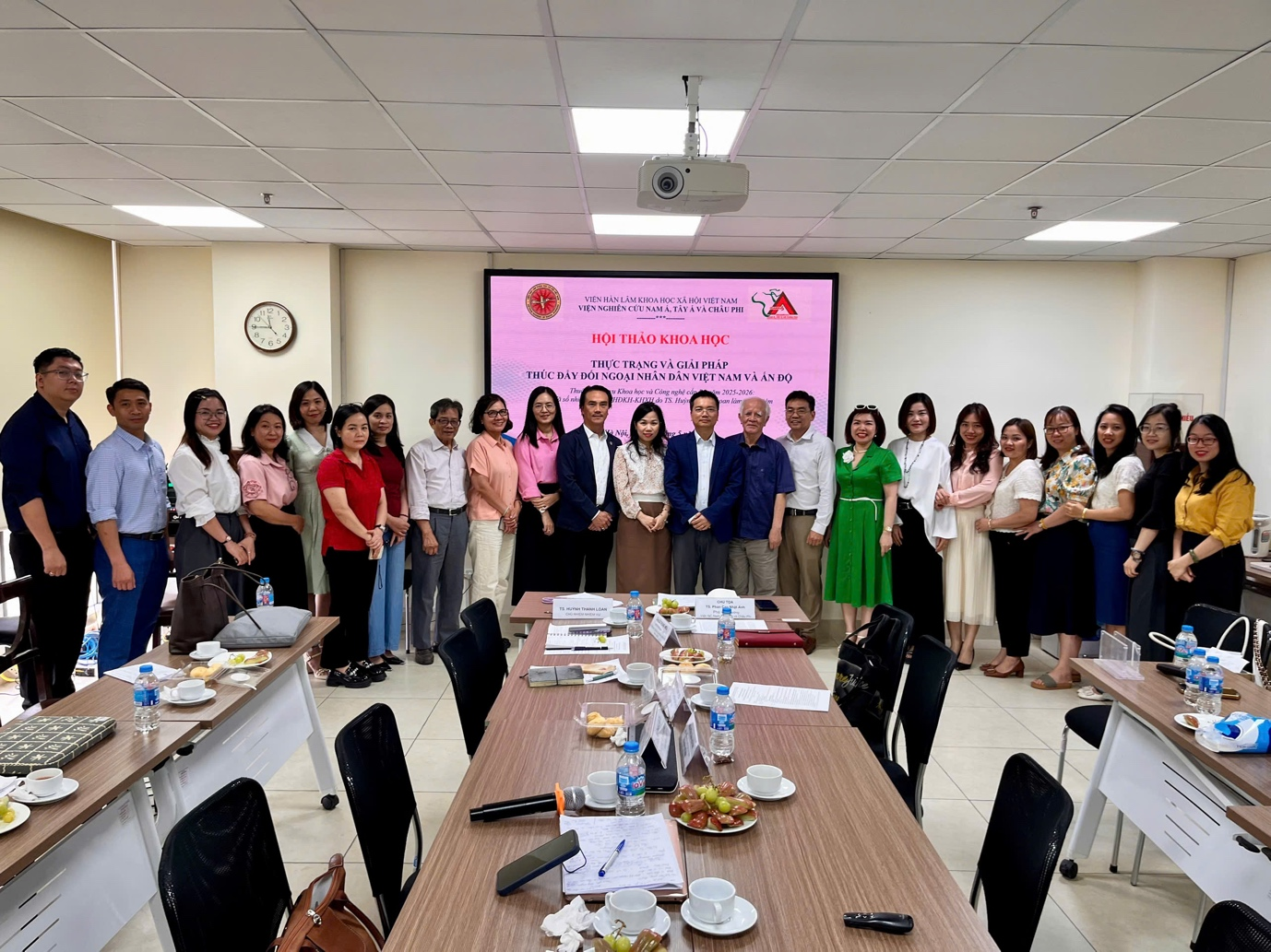 Hội thảo khoa học "Thực trạng và giải pháp thúc đẩy đối ngoại nhân dân Việt Nam và Ấn Độ"