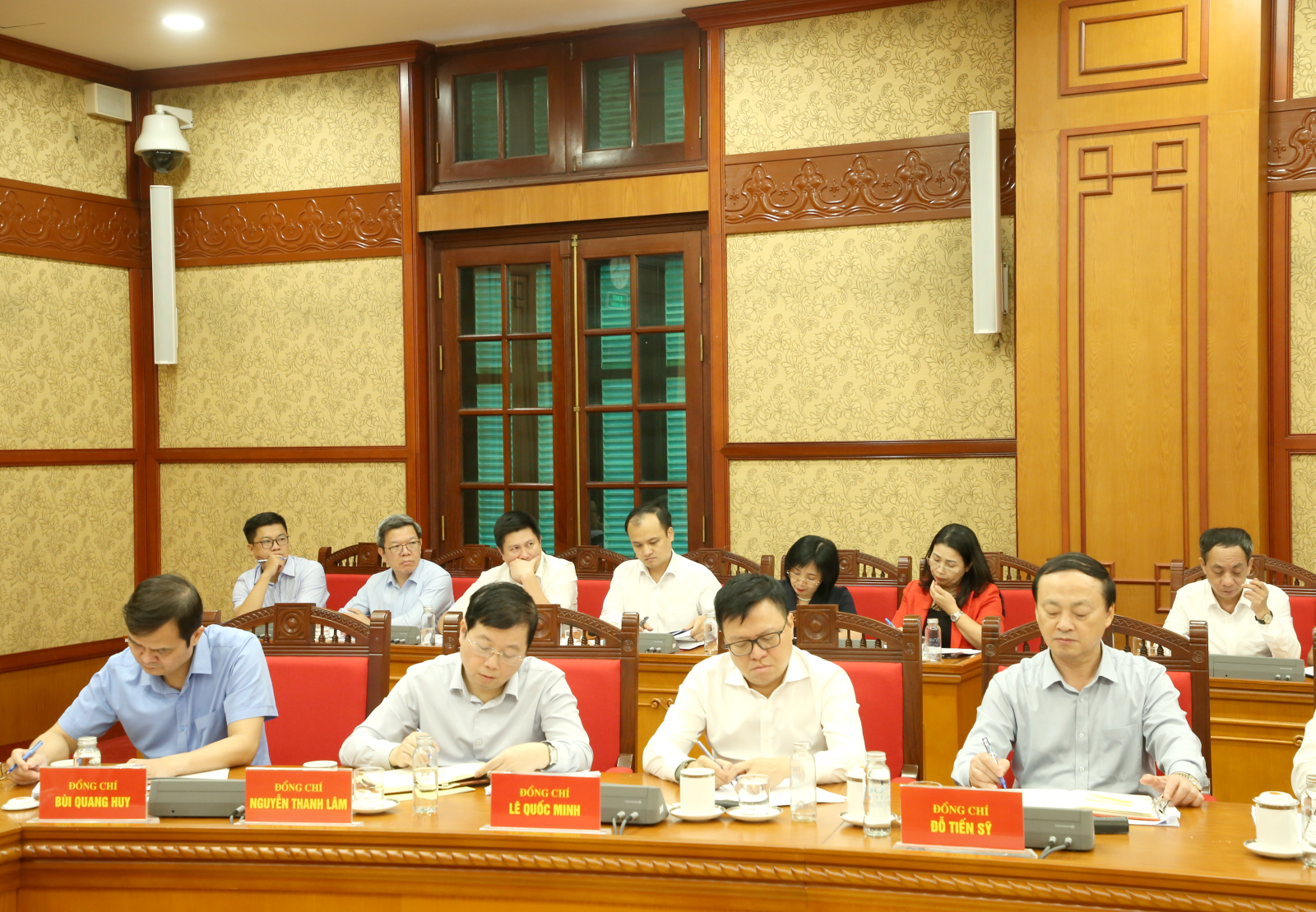 Anh-tin-bai