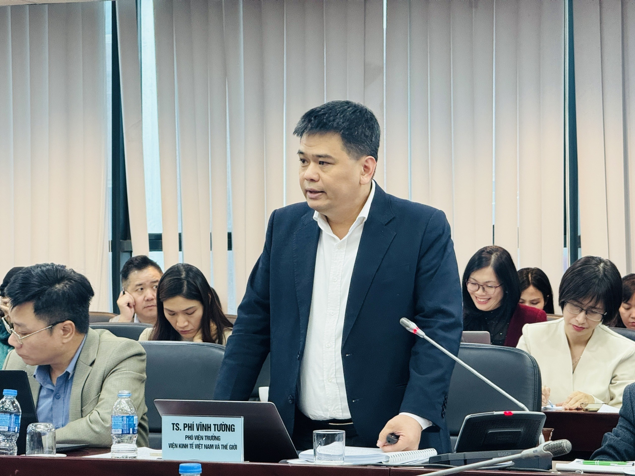 Cạnh tranh Mỹ - Trung Quốc trong ngành công nghiệp bán dẫn