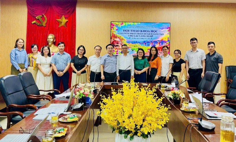 Hội thảo khoa học “Giải pháp phát triển du lịch sáng tạo cho các làng nghề” thuộc nhiệm vụ cấp Bộ năm 2025-2026 “Phát triển du lịch sáng tạo tại làng nghề”