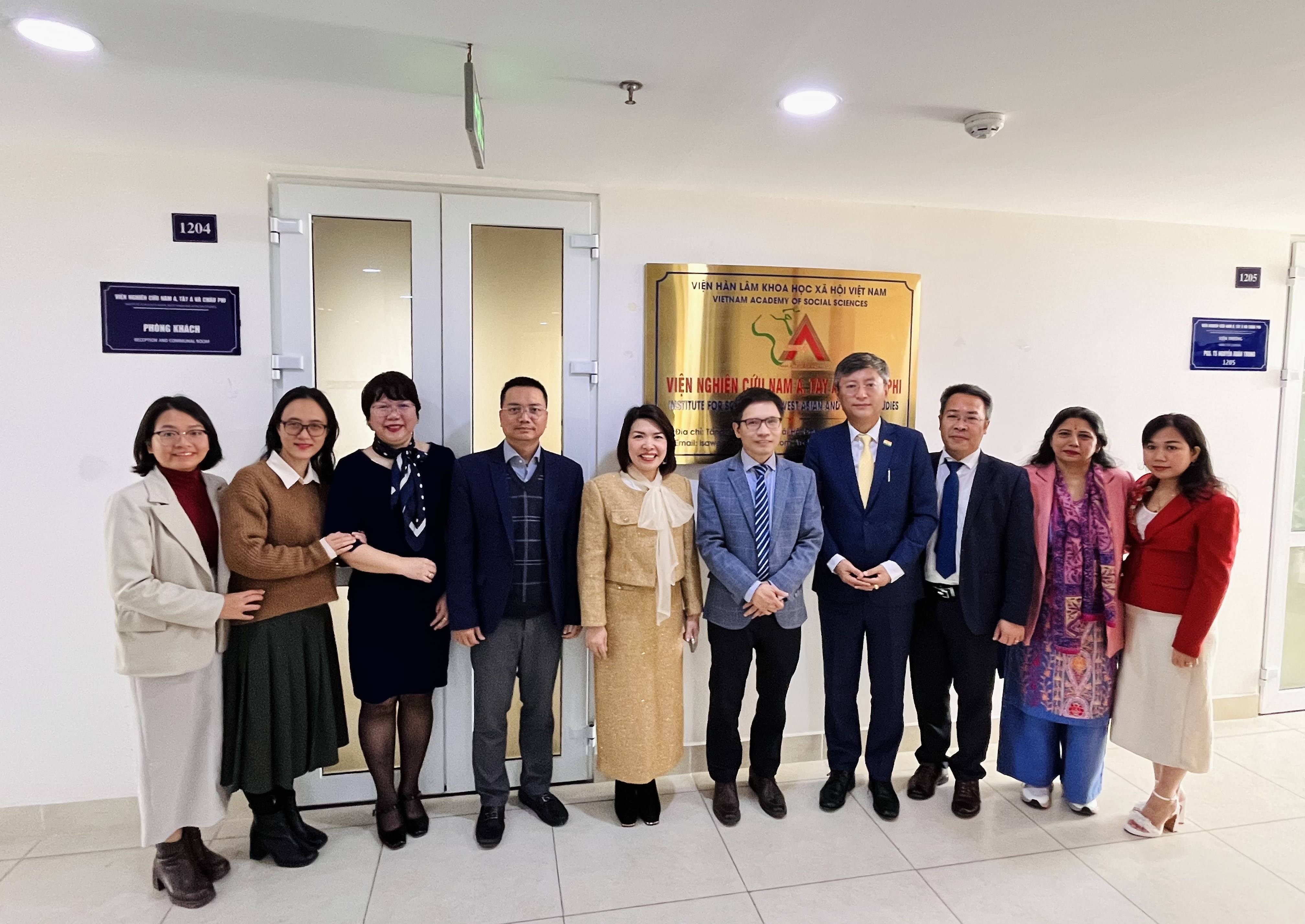 Buổi làm việc giữa ISAWAAS và Đại sứ quán Ấn Độ tại Việt Nam