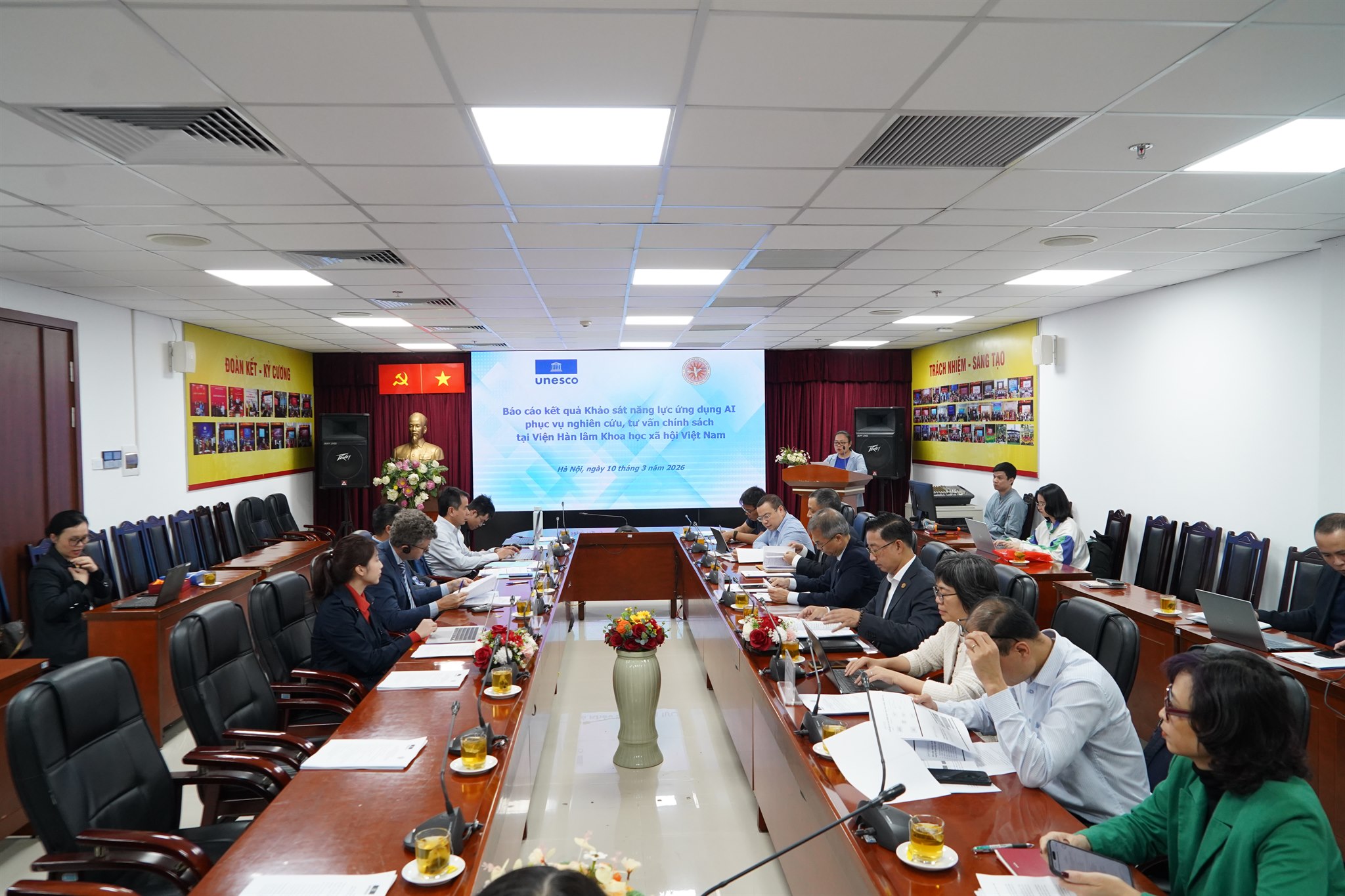 Viện Hàn lâm Khoa học xã hội  Việt Nam – UNESCO trao đổi kết quả khảo sát về năng lực ứng dụng AI phục vụ nghiên cứu, tư vấn chính sách