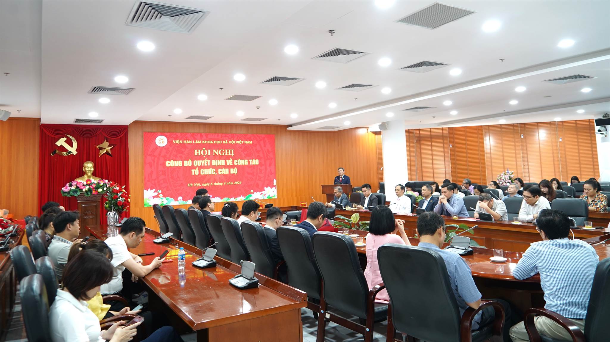 Viện Hàn lâm Khoa học xã hội Việt Nam kiện toàn tổ chức bộ máy, nâng cao hiệu lực tham mưu, đáp ứng yêu cầu nhiệm vụ trong giai đoạn mới