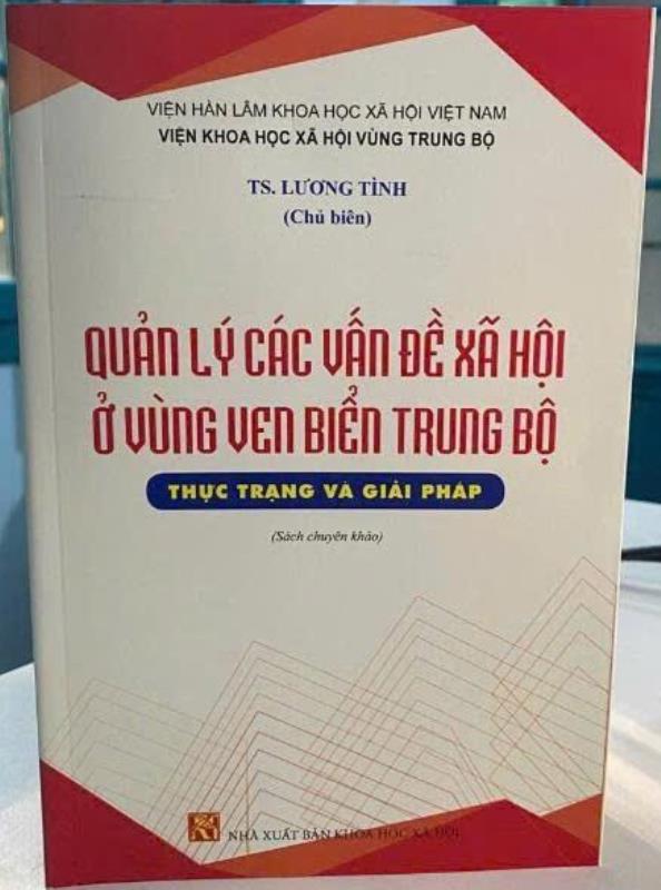 GIỚI THIỆU SÁCH: Quản lý các vấn đề xã hội ở vùng ven biển Trung Bộ: Thực trạng và giải pháp