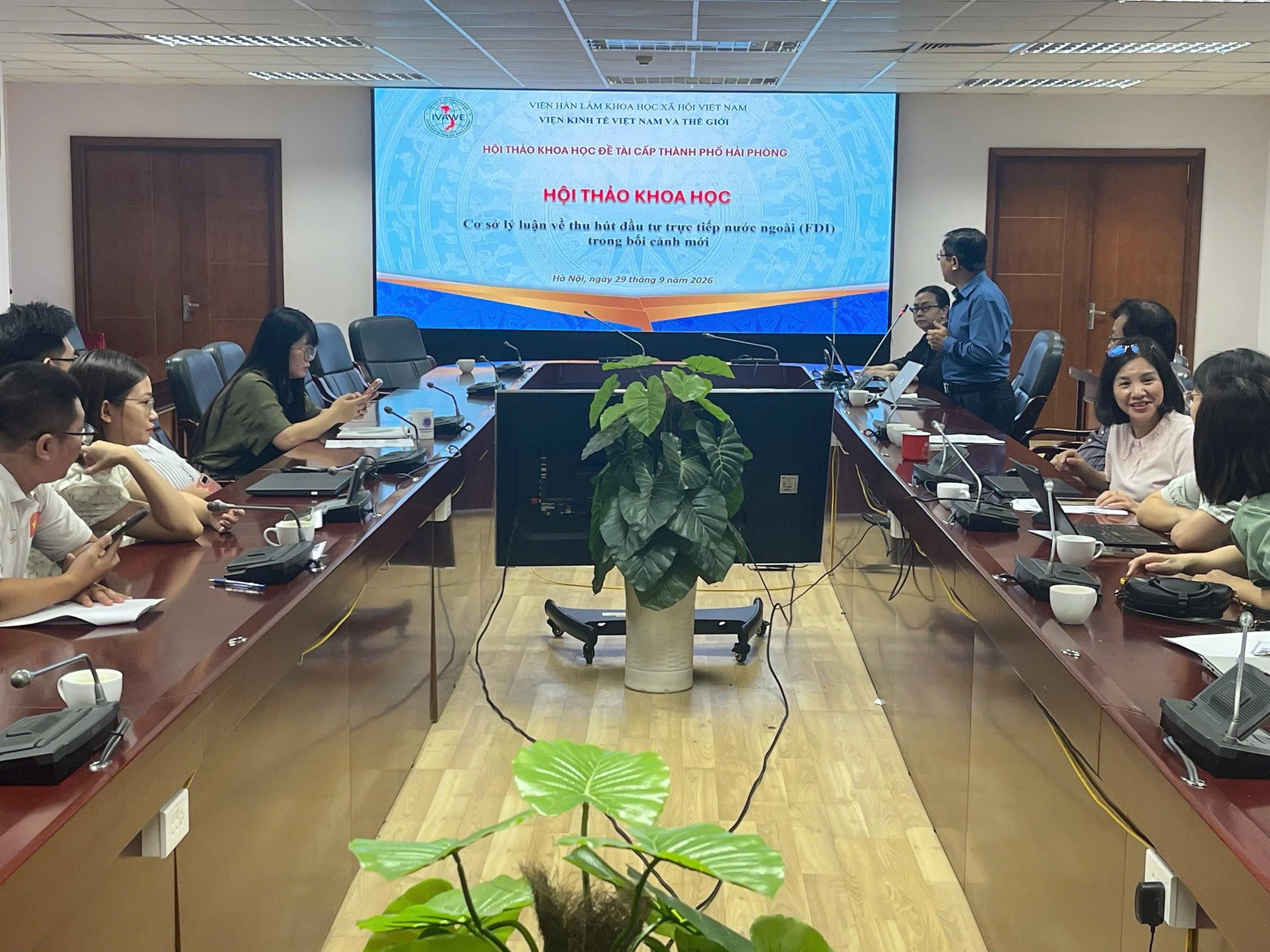 Hội thảo khoa học “Cơ sở lý luận về thu hút đầu tư trực tiếp nước ngoài (FDI) trong bối cảnh mới”