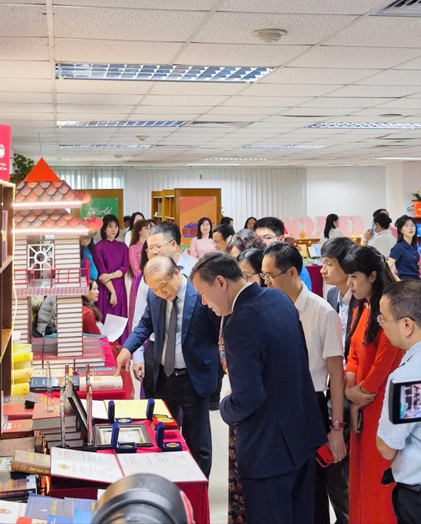 Hưởng ứng Tuần lễ Ngày Sách và Văn hóa đọc Việt Nam năm 2026: Dấu ấn nổi bật của Nhà xuất bản và Tạp chí Khoa học xã hội
