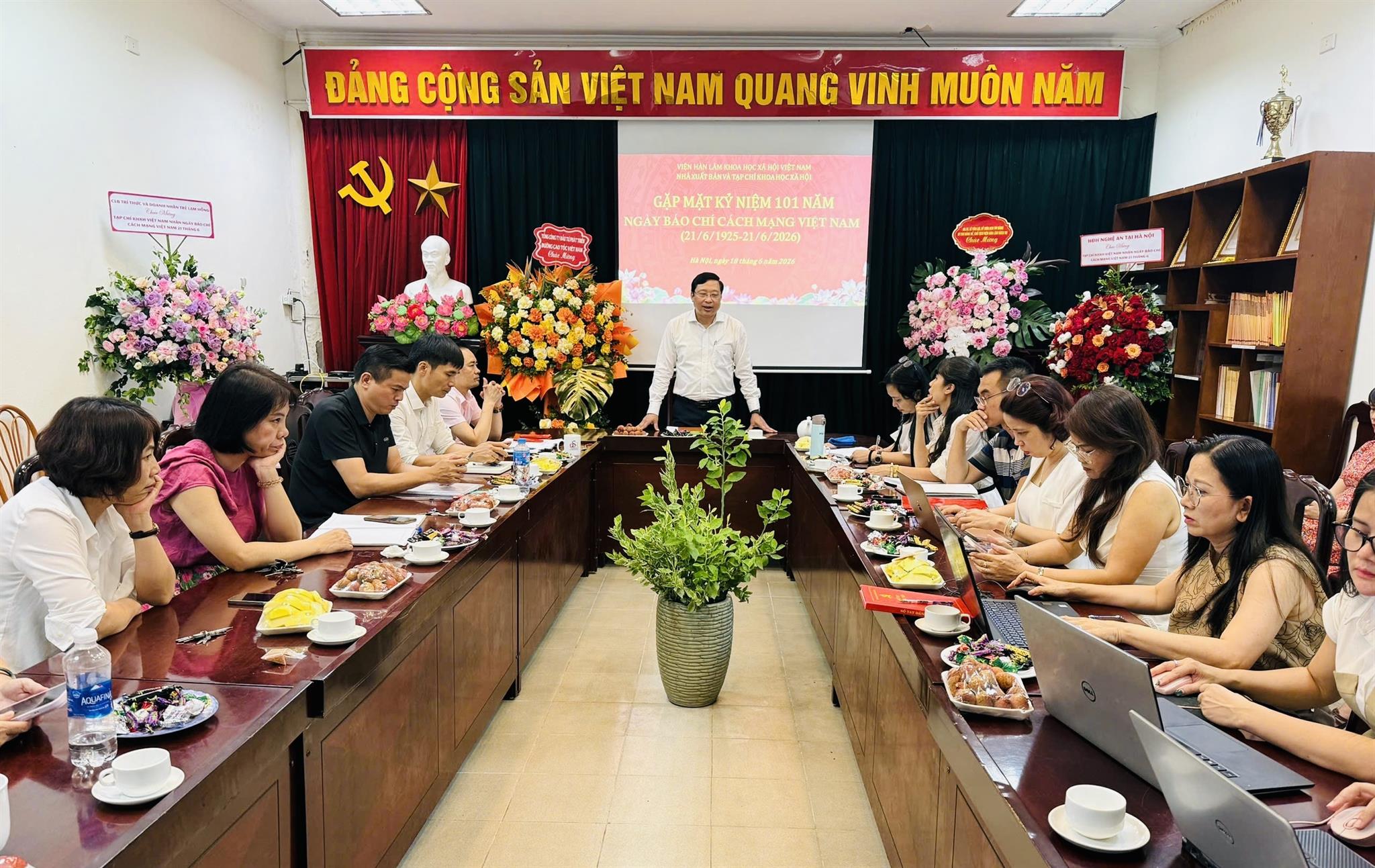 Nhà xuất bản và Tạp chí Khoa học xã hội tổ chức Gặp mặt kỷ niệm 101 năm Ngày Báo chí Cách mạng Việt Nam