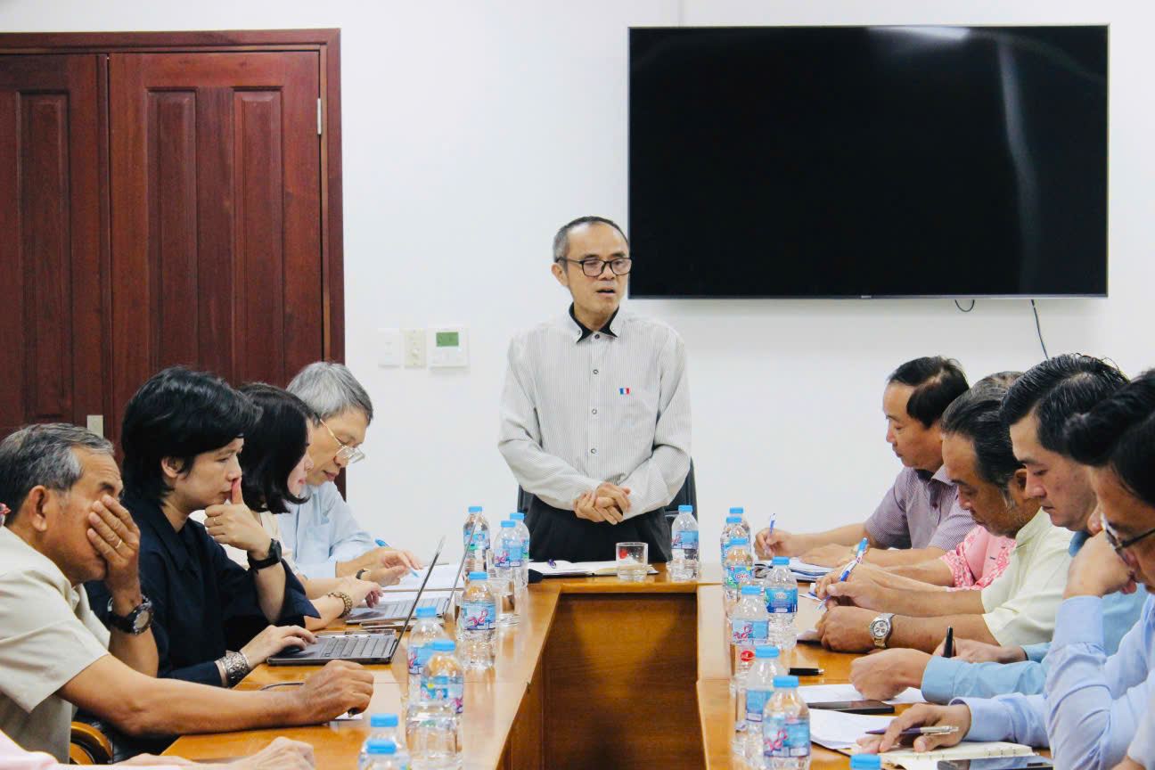 Viện Kinh tế Việt Nam và Thế giới làm việc với Liên minh hợp tác xã thành phố Hồ Chí Minh
