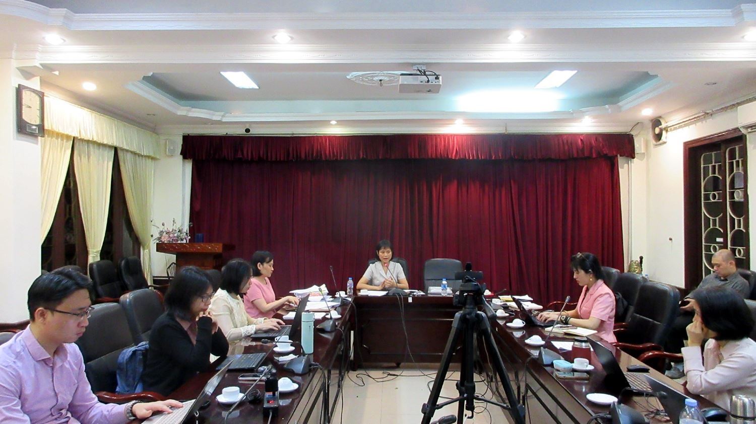 Tọa đàm “Cơ sở lý luận và thực tiễn hoàn thiện pháp luật kinh tế phục vụ phát triển đất nước trong kỷ nguyên mới ở Việt Nam hiện nay”