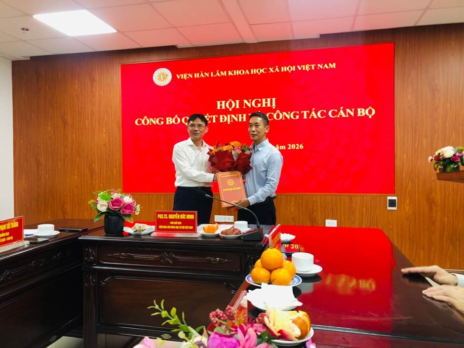 Viện Dân tộc học và Tôn giáo học tổ chức Hội nghị Công bố Quyết định về công tác cán bộ