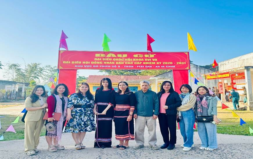 Rộn ràng ngày hội non sông tại xã Ia Chim, tỉnh Quảng Ngãi