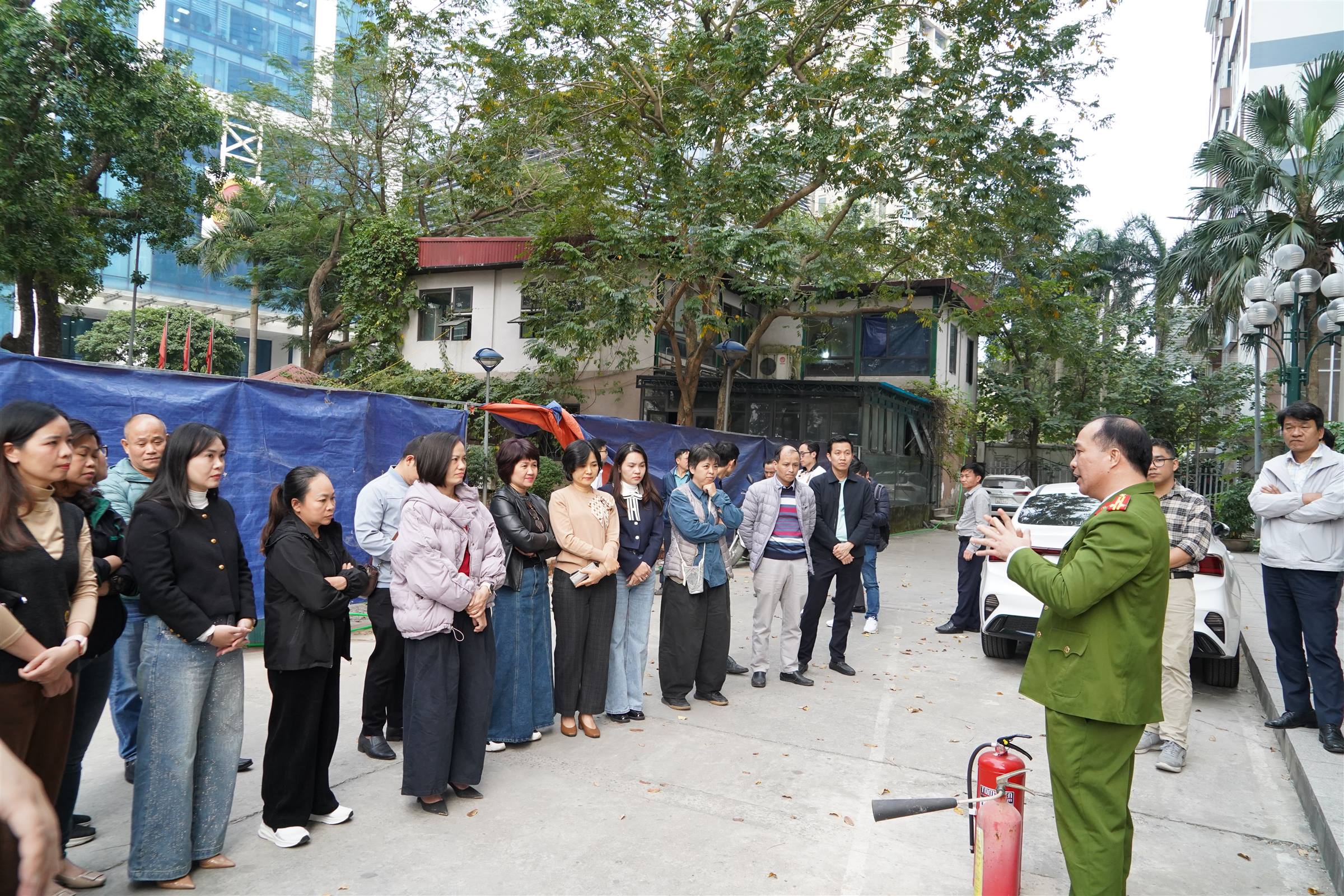 Viện Hàn lâm Khoa học xã hội Việt Nam tổ chức tập huấn, bồi dưỡng nghiệp vụ phòng cháy, chữa cháy và cứu nạn, cứu hộ tại trụ sở số 1 Liễu Giai