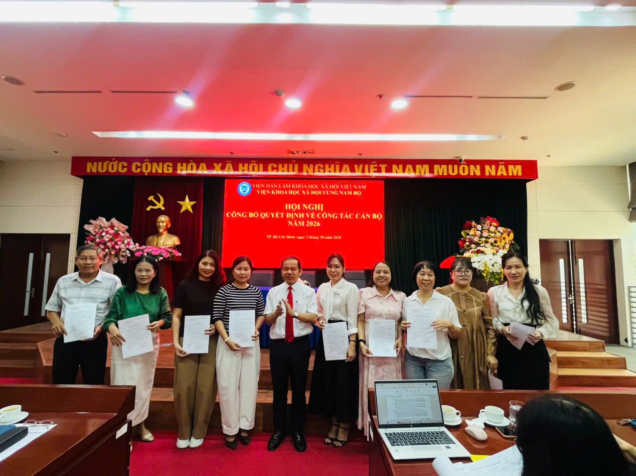 Viện Khoa học xã hội vùng Nam Bộ công bố các Quyết định về công tác cán bộ