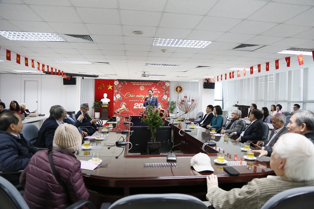 Description: Anh-tin-bai