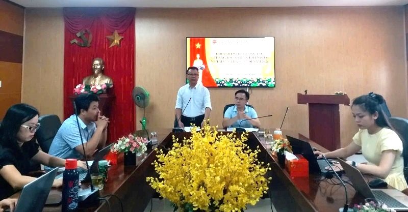 Anh-tin-bai