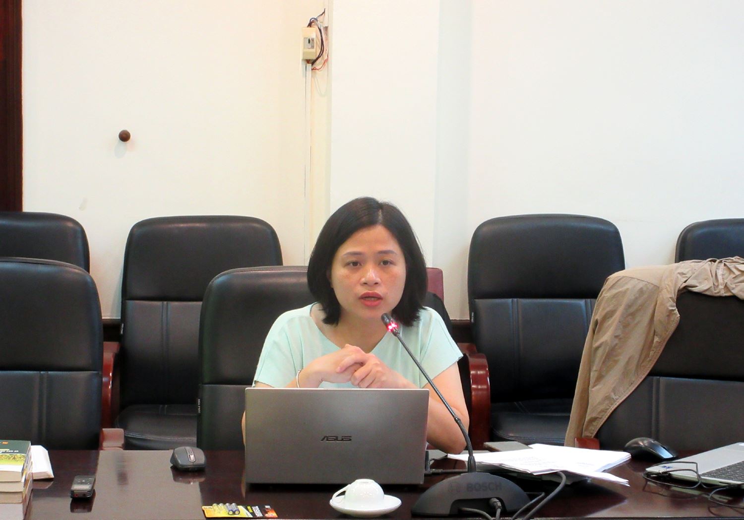 Description: Anh-tin-bai