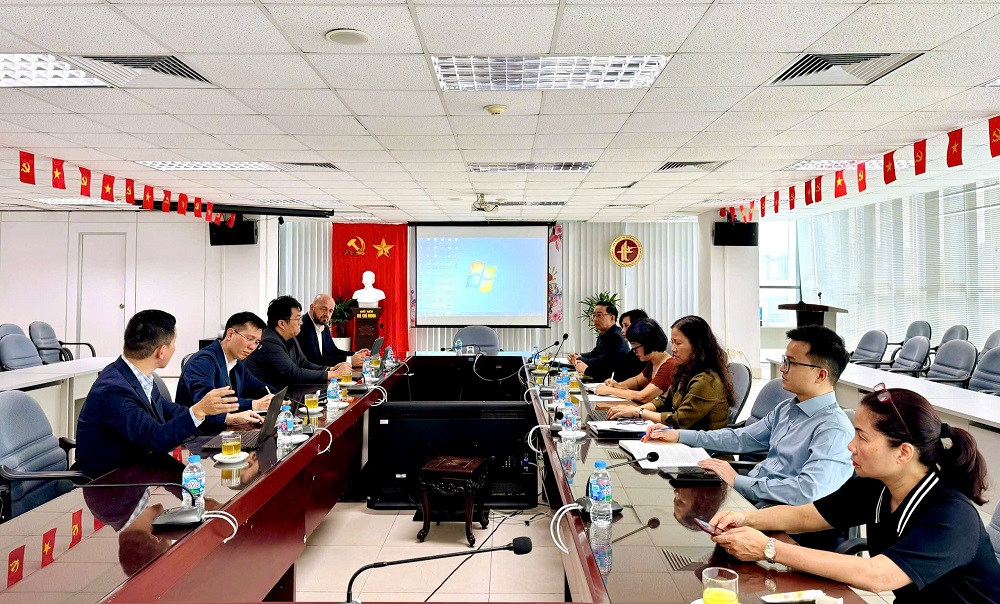 Description: Anh-tin-bai