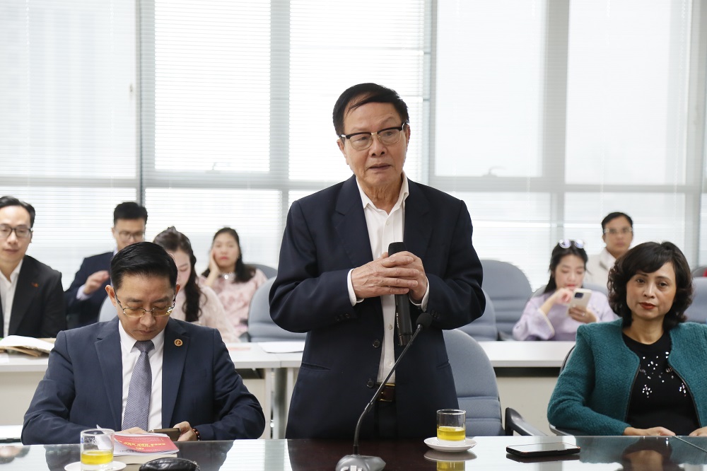 Description: Anh-tin-bai