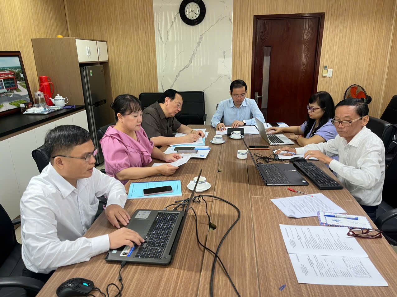 Nghiệm thu nhiệm vụ khoa học cấp cơ sở năm 2026: Chuyển dịch cơ cấu kinh tế TP. Hồ Chí Minh sau sáp nhập đơn vị hành chính