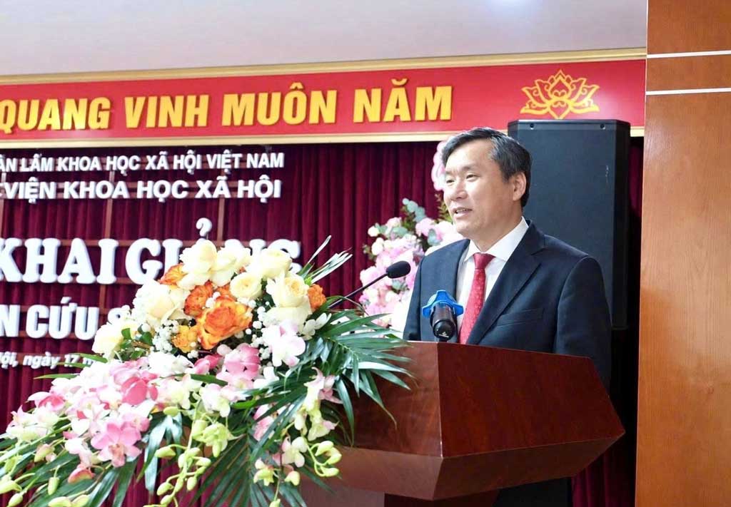 Description: Anh-tin-bai