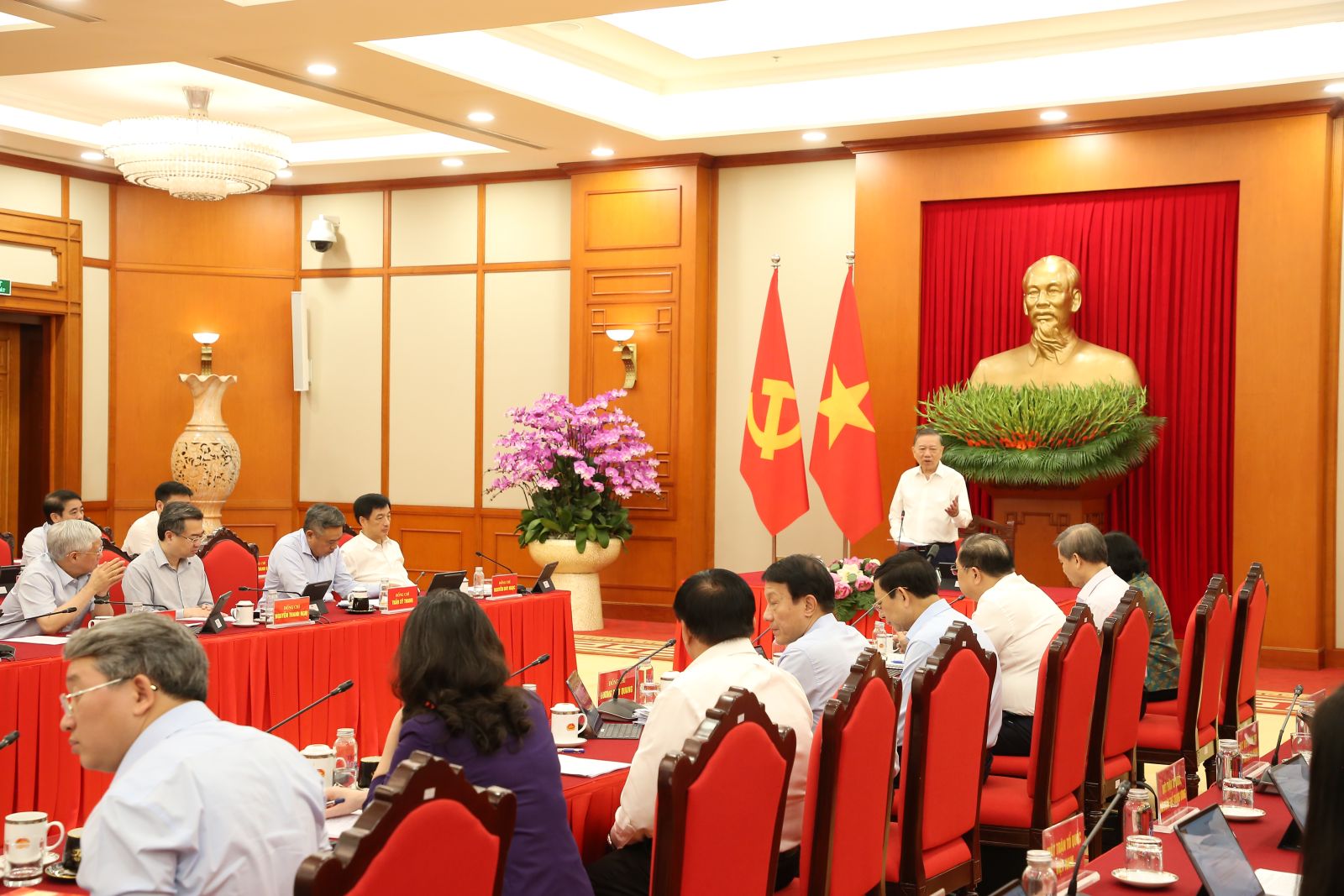 https://dangcongsan.vn/upload/2006988/fck/hoanth/IMG_6146.JPG