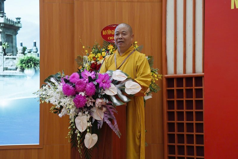 Description: Anh-tin-bai