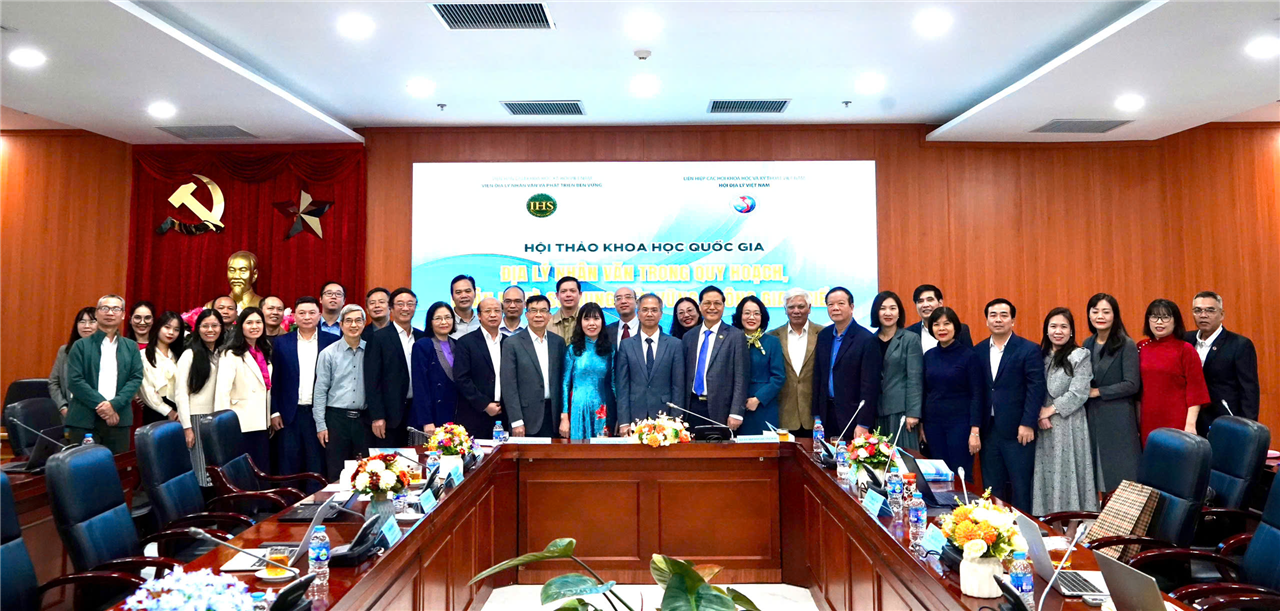 Description: Anh-tin-bai