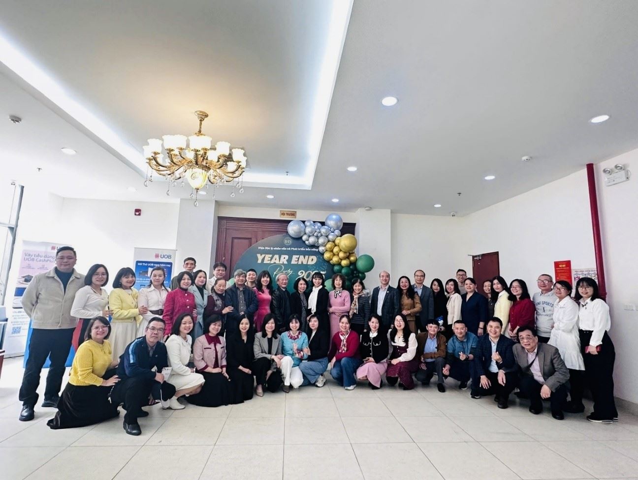 Description: Anh-tin-bai