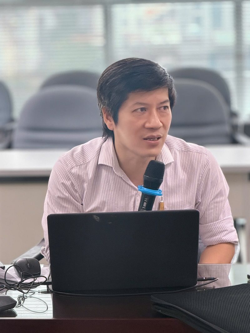 Description: Anh-tin-bai