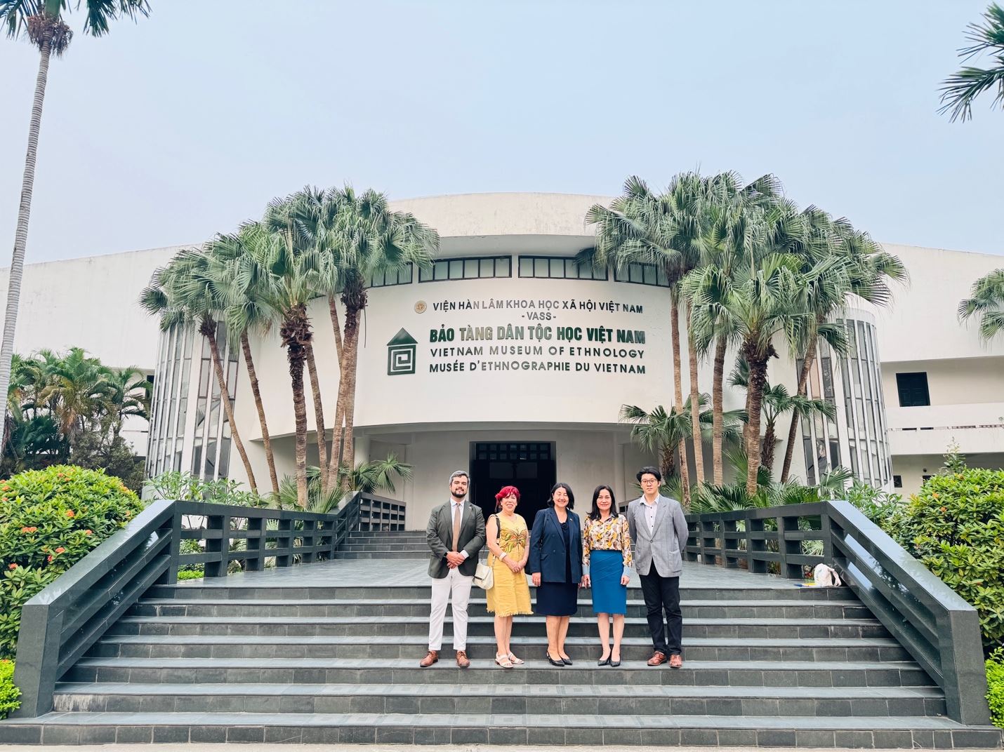 Đại sứ Đặc mệnh toàn quyền Cộng hòa Chile tại Việt Nam thăm và làm việc với Bảo tàng Dân tộc học Việt Nam