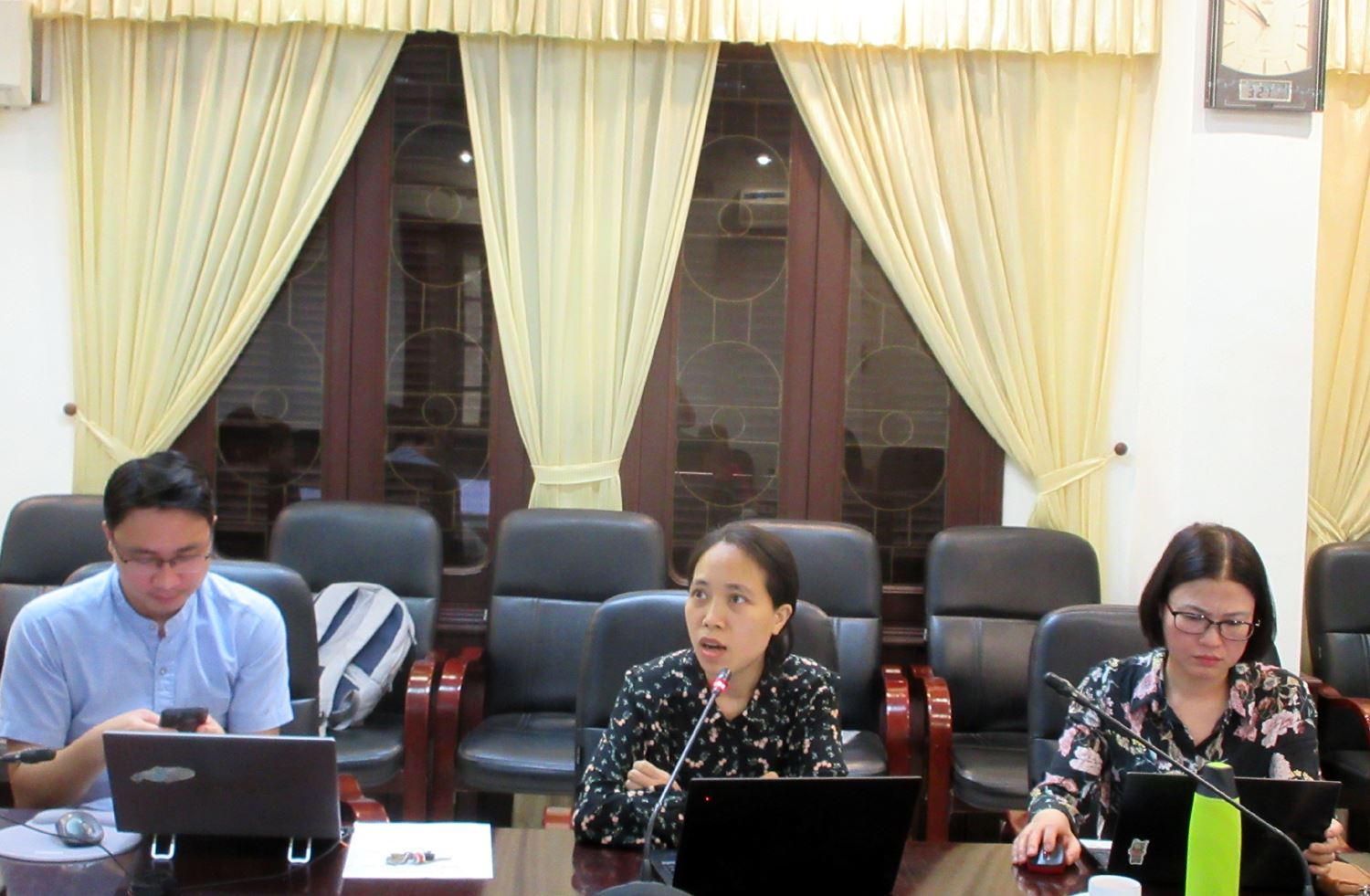 Description: Anh-tin-bai