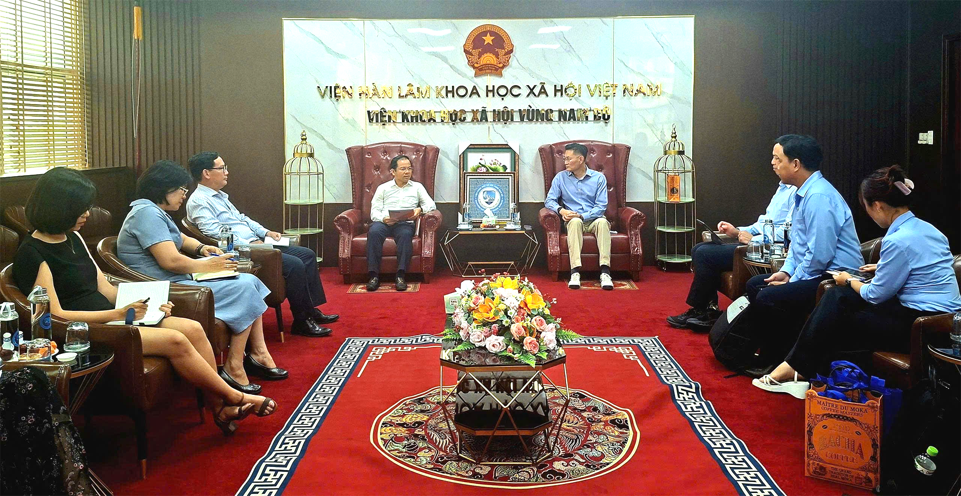 Viện Khoa học xã hội vùng Nam Bộ tiếp và làm việc với Nhà xuất bản De Gruyter Brill (Hà Lan)