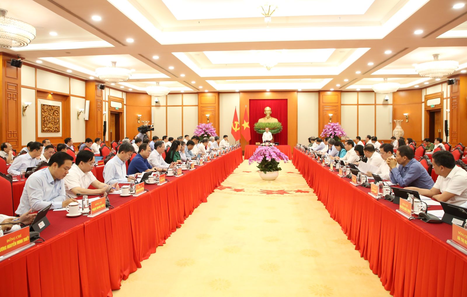 https://dangcongsan.vn/upload/2006988/fck/hoanth/IMG_6124(1).JPG