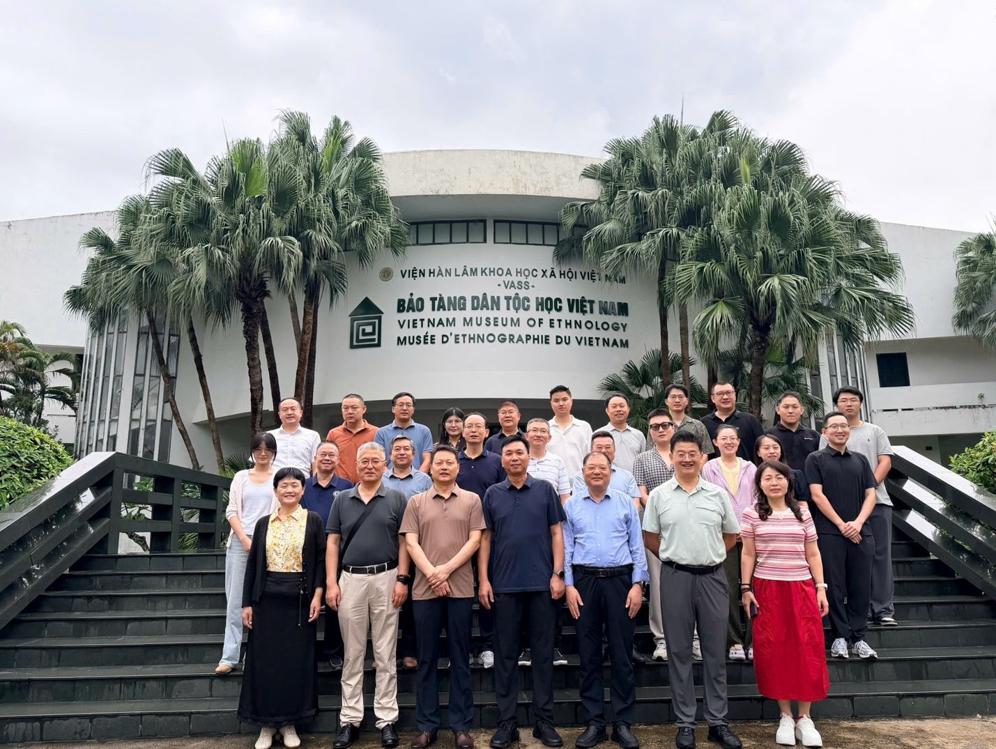 Đoàn đại biểu Trung Quốc tham dự Hội thảo khoa học quốc tế và Diễn đàn Kinh nghiệm thực tiễn Việt - Trung tham quan Bảo tàng Dân tộc học Việt Nam