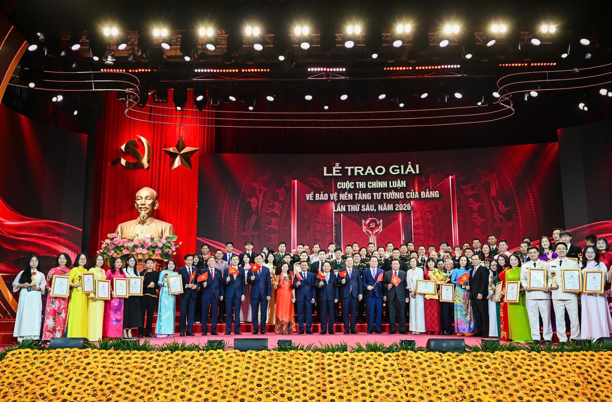 Viện Hàn lâm Khoa học xã hội Việt Nam vinh dự nhận Giải thưởng Tập thể xuất sắc Cuộc thi chính luận về bảo vệ nền tảng tư tưởng của Đảng lần thứ sáu, năm 2026 